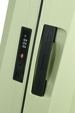 Валіза Samsonite Essens з поліпропілену на 4-х колесах KM0*001 Pistachio Green (мала)