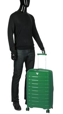 Чемодан Roncato B-Flying из полипропилена на 4-х колесах с расширением 418182 Verde brillante (средний)
