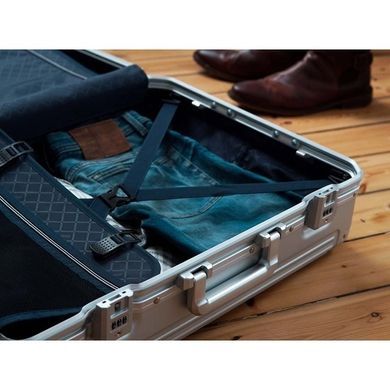 Валіза з алюмінію на 4-х колесах Travelite Next TL079948 Silver (середня)