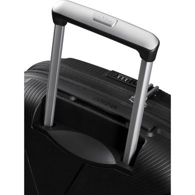 Чемодан из полипропилена на 4-х колесах American Tourister Starvibe MD5*002 Black (малый)